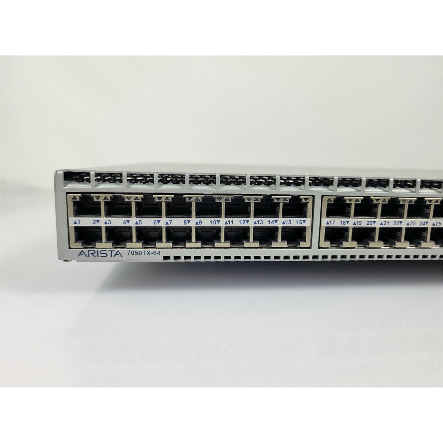 Arista DCS-7050TX-64 48xRJ45 (1/10GBASE-T ) & 4xQSFP+, chassis only (Used - Good)