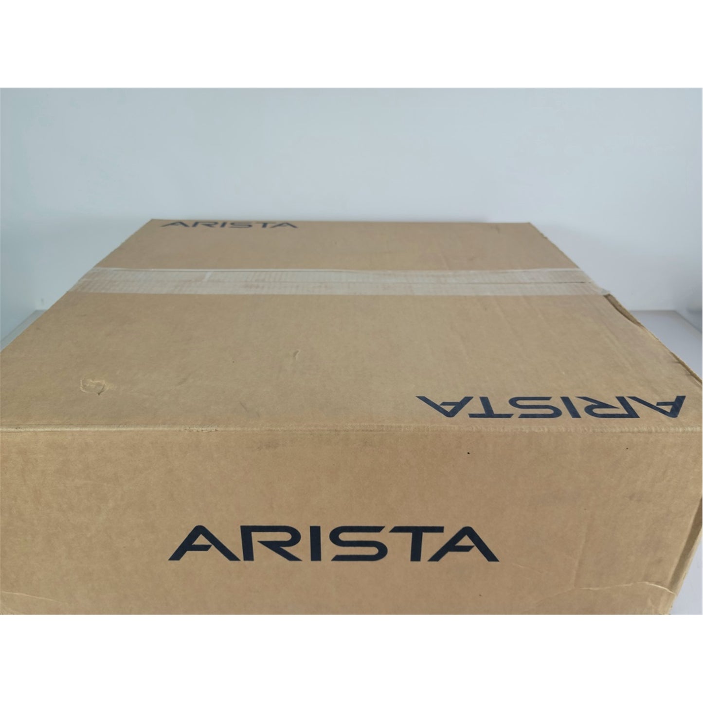 Arista DCS-7050SX-64-F, 48x10GbE (SFP+) & 4xQSFP+, front-to-rear fans (New Open Box)