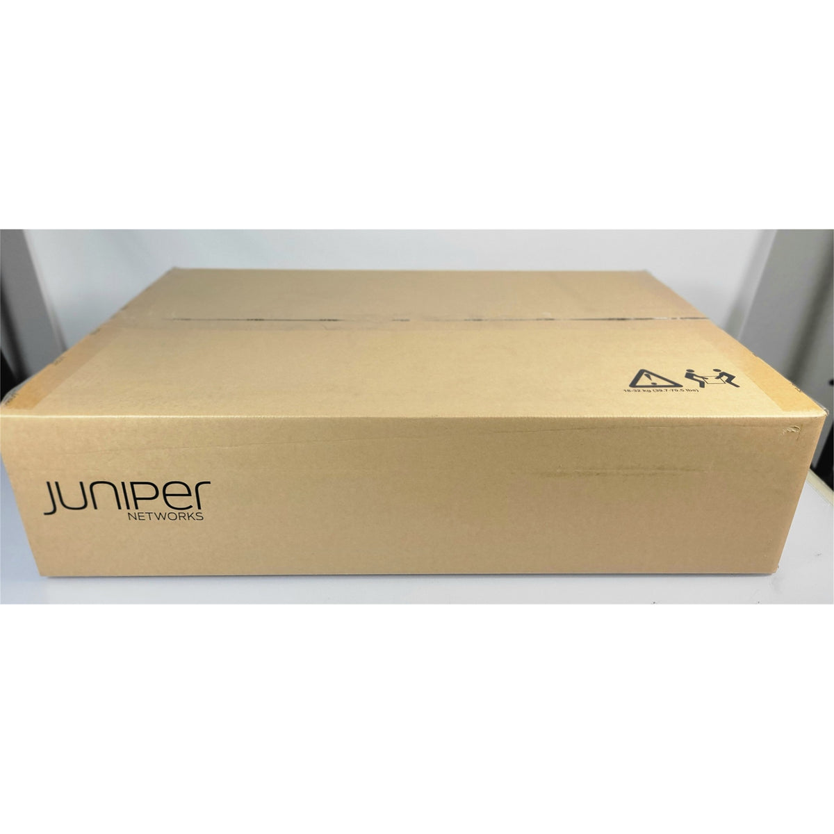 Juniper QFX5210-64C-DC-AFO, 64x QSFP+/QSFP28 ports switch (New Open Box)