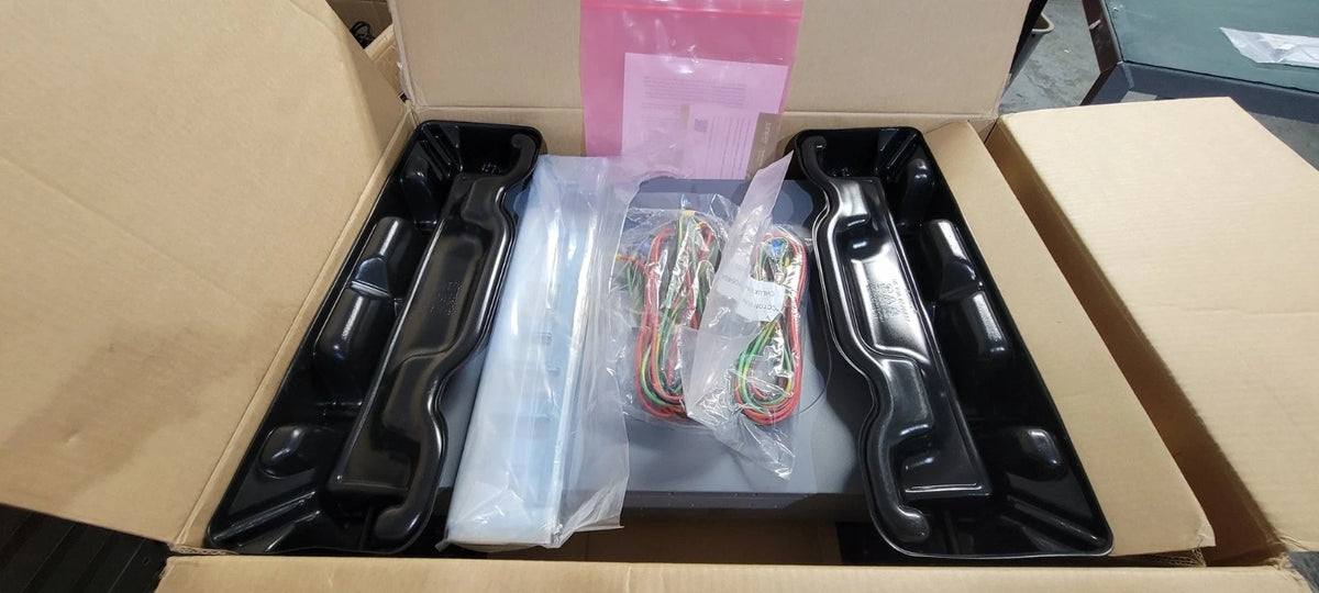 Juniper QFX5210-64C-DC-AFO, 64x QSFP+/QSFP28 ports switch (New Open Box)