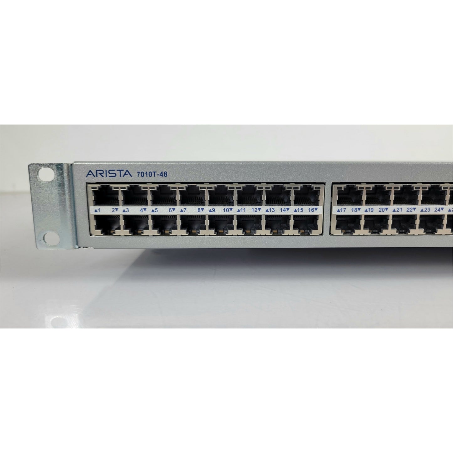 Arista DCS-7010T-48-R, 48x RJ45 & 4 x SFP+ (1/10GbE) switch (Used - Good)